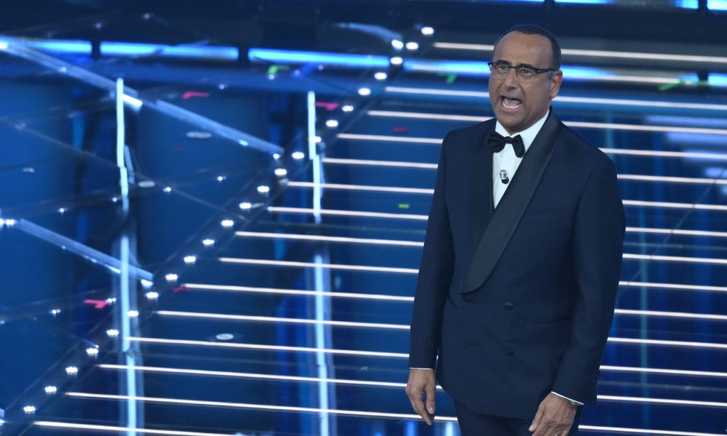 Sanremo 2026, l’inizio nel segno di Pippo Baudo