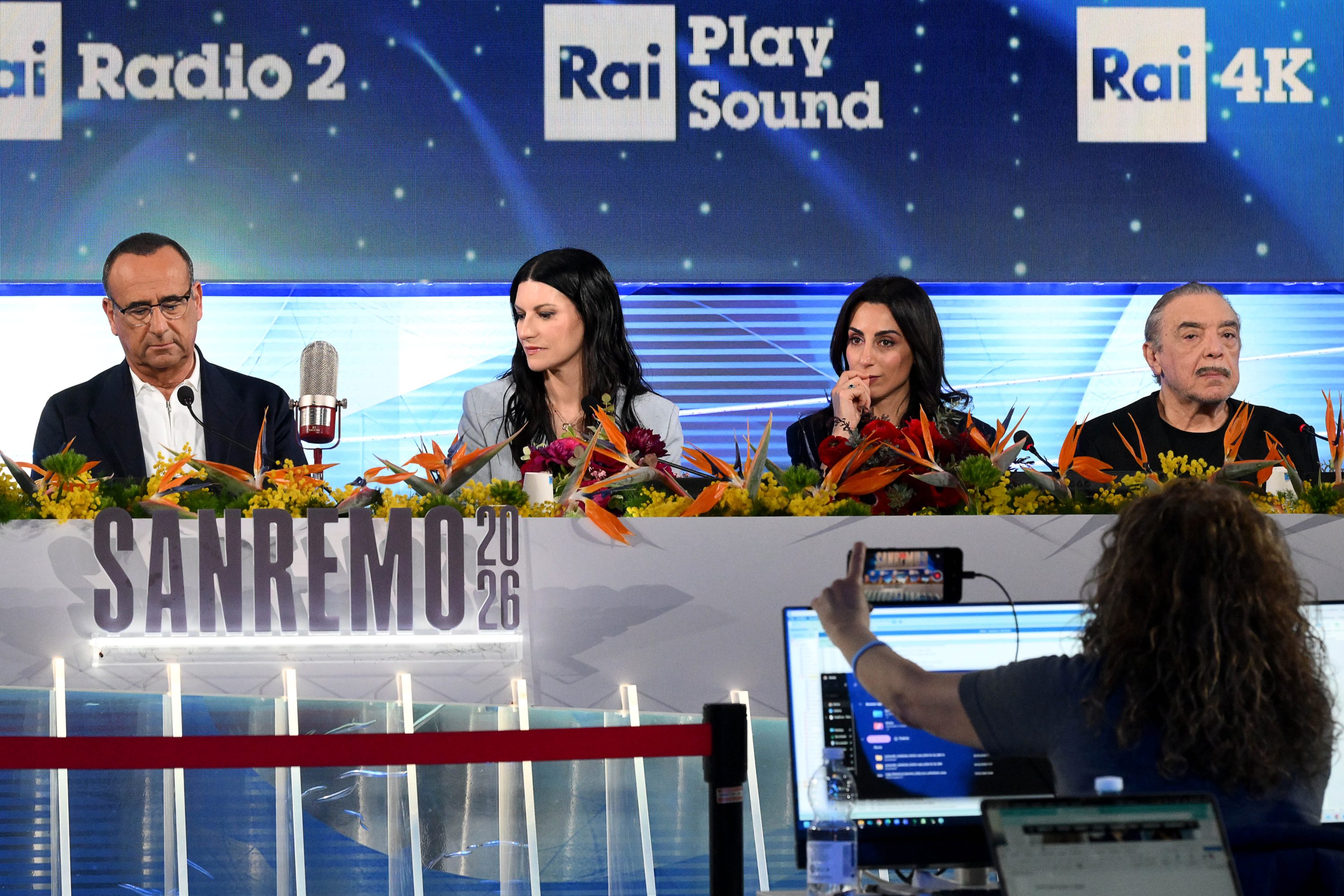 Sanremo 2026, la conferenza stampa della finale in diretta