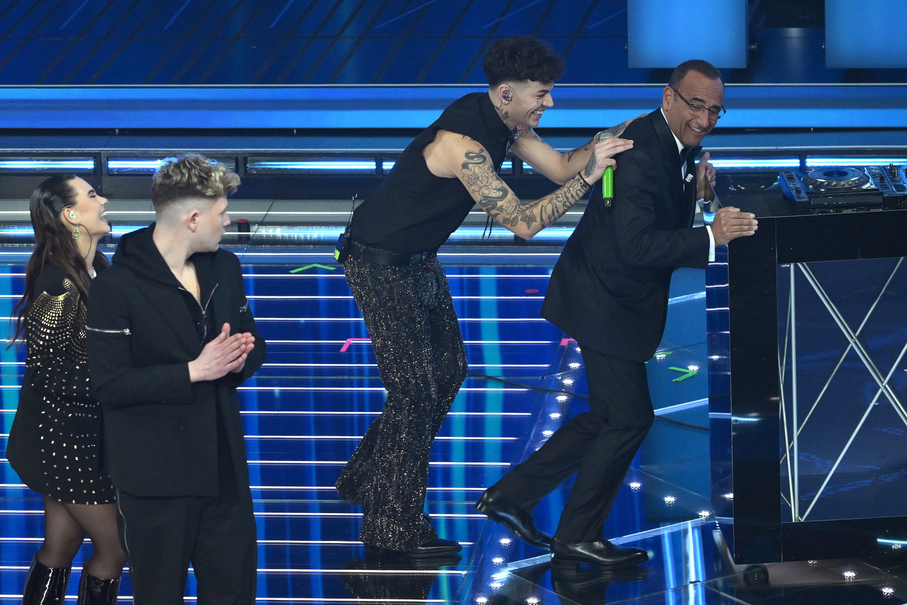 Sanremo 2026, cosa è successo nella seconda serata, minuto per minuto