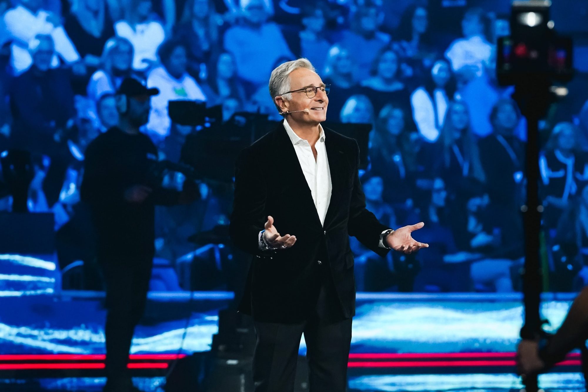 Ascolti TV | Lunedì 9 Febbraio 2026. Basta il 18.1% a Taratata per vincere la serata, sempre fortissimo il Pattinaggio Artistico (13.3%), Cuori al 16 19.5%