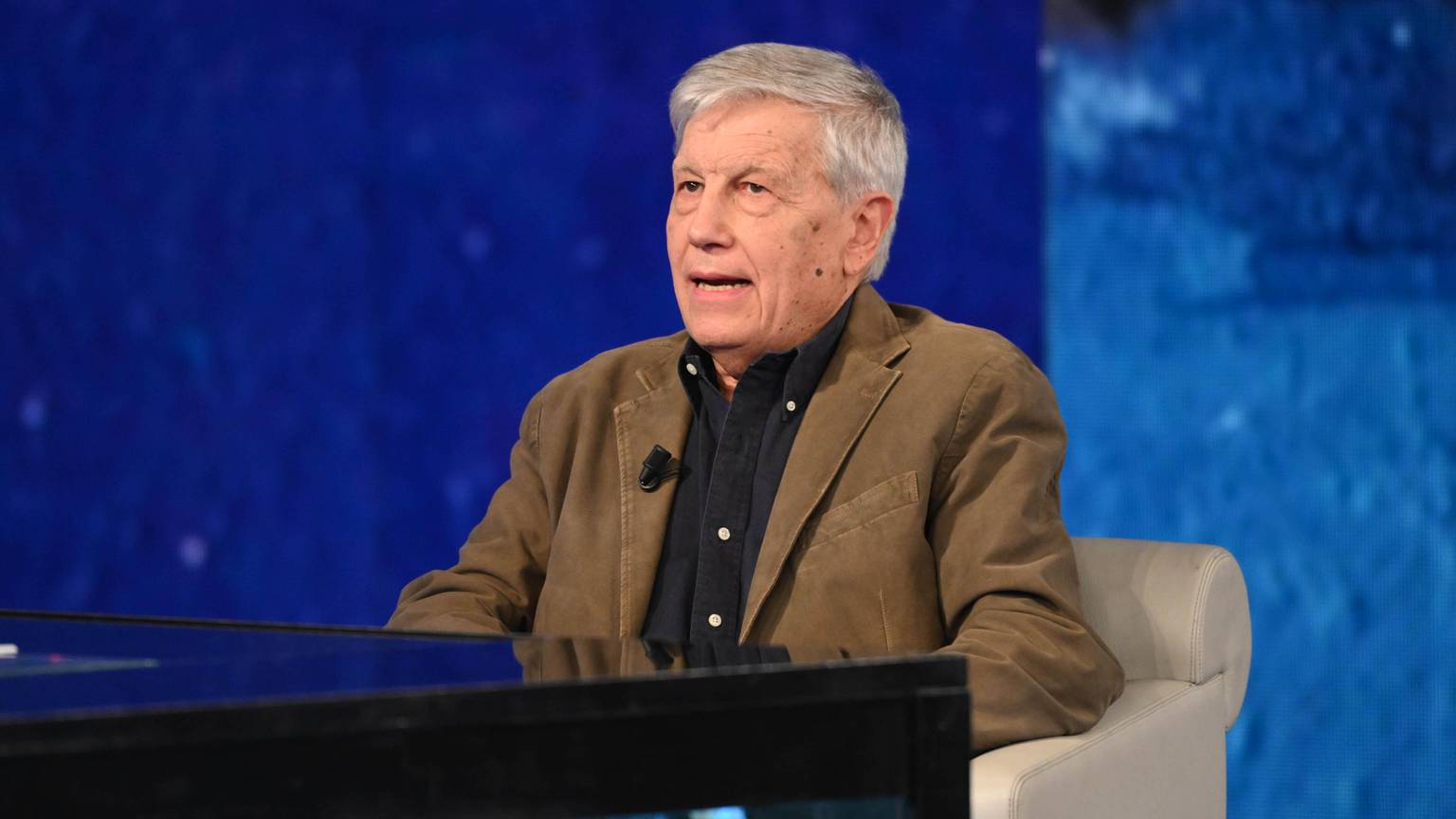 Aldo Grasso per la prima volta a TV Talk