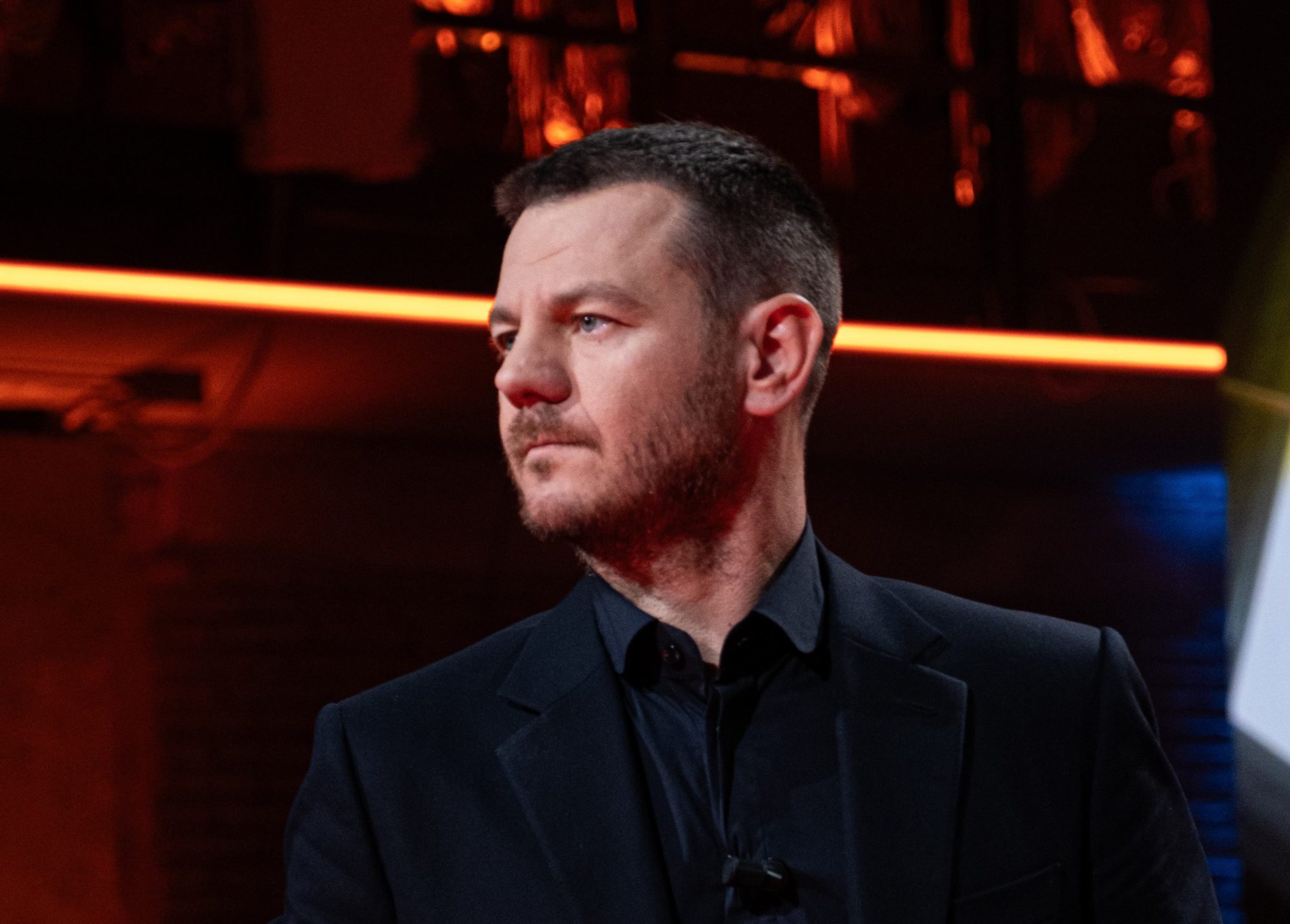 Ecco cosa fa Alessandro Cattelan al Serale di Amici