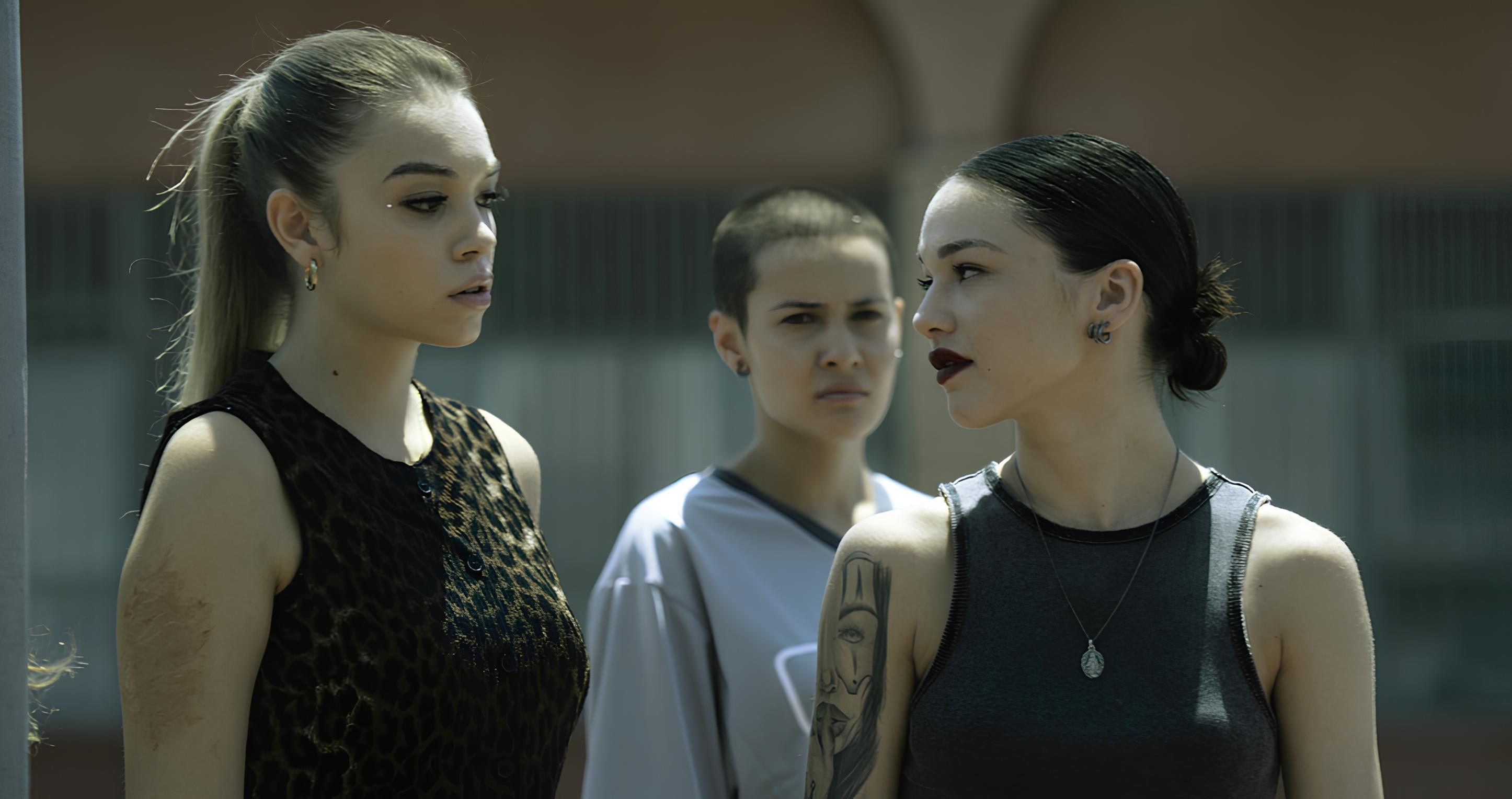 Cartisia Somma, Carlotta Pinto e Maria Esposito - Mare Fuori 6