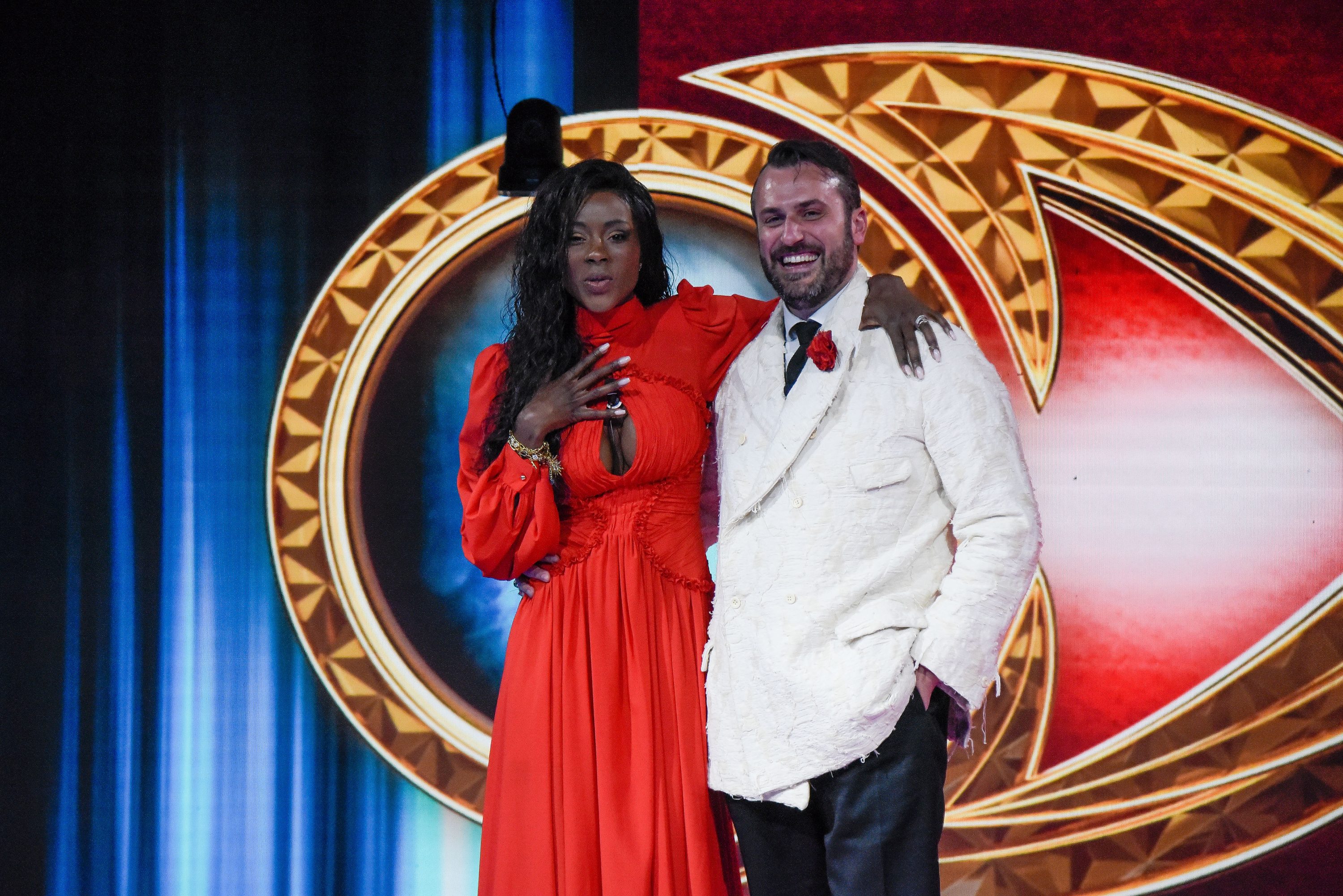 Grande Fratello Vip 2026, diretta quinta puntata: fuori Giovanni. Ibiza e Raimondo al televoto… e in isolamento!