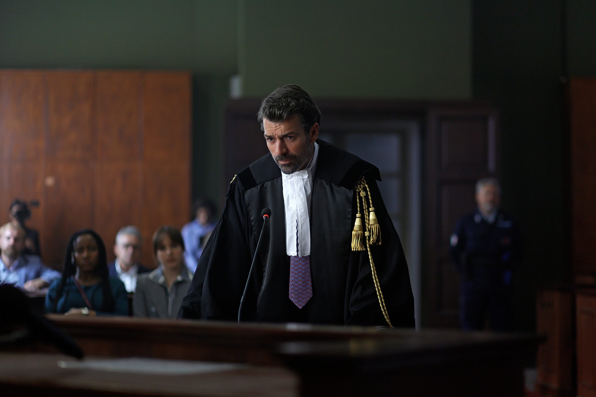 Luca Argentero è l’Avvocato Ligas