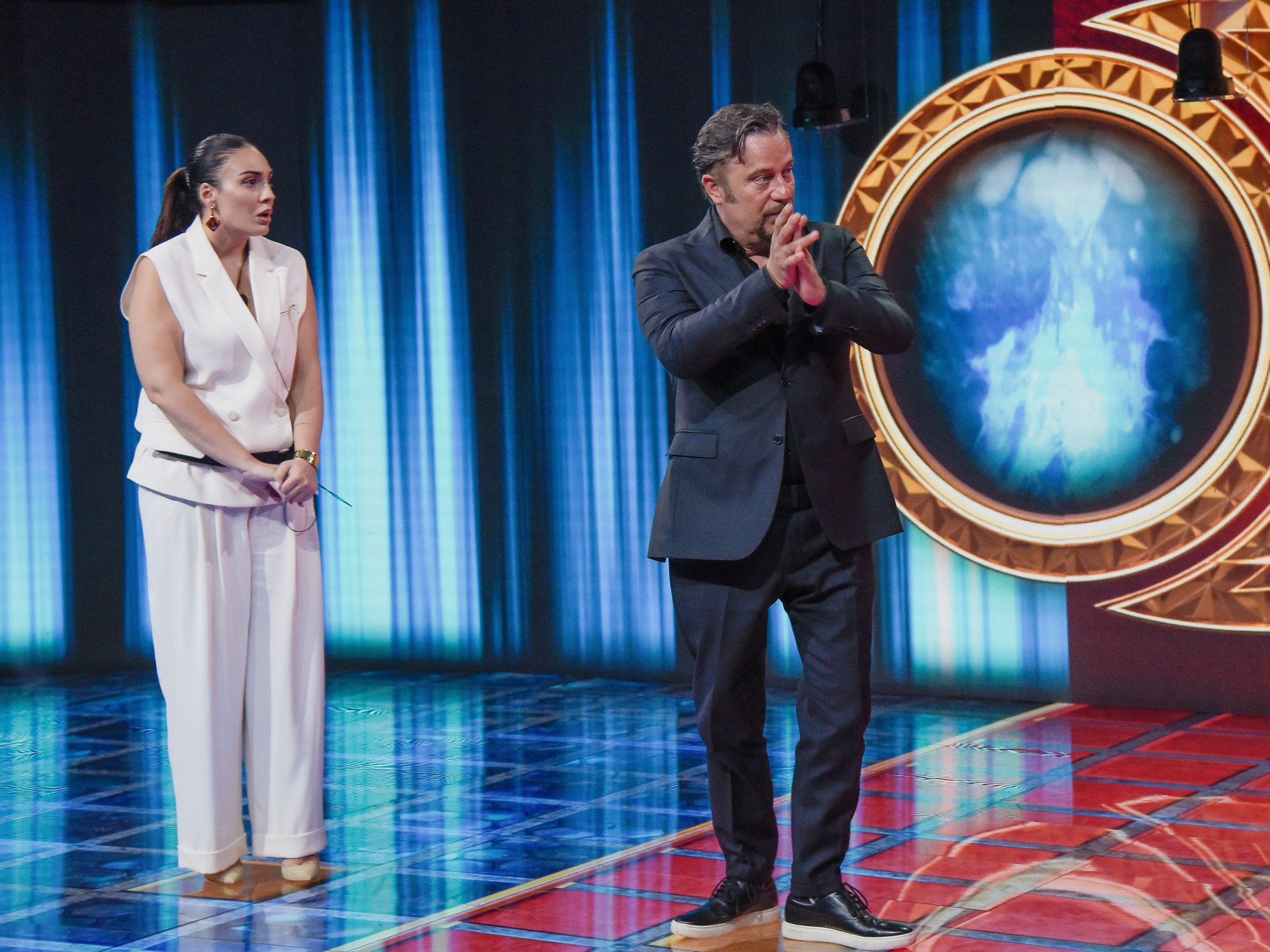 Grande Fratello Vip 2026, diretta terza puntata: fuori Dario Cassini, in 4 al televoto (senza eliminazione)