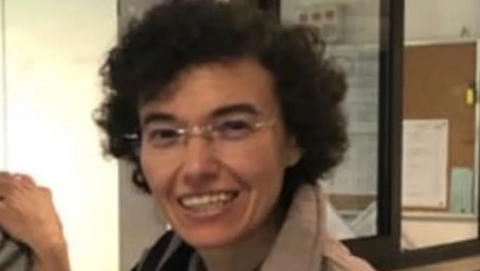 FarWest ricostruisce la vicenda della professoressa accoltellata da uno studente di 13 anni