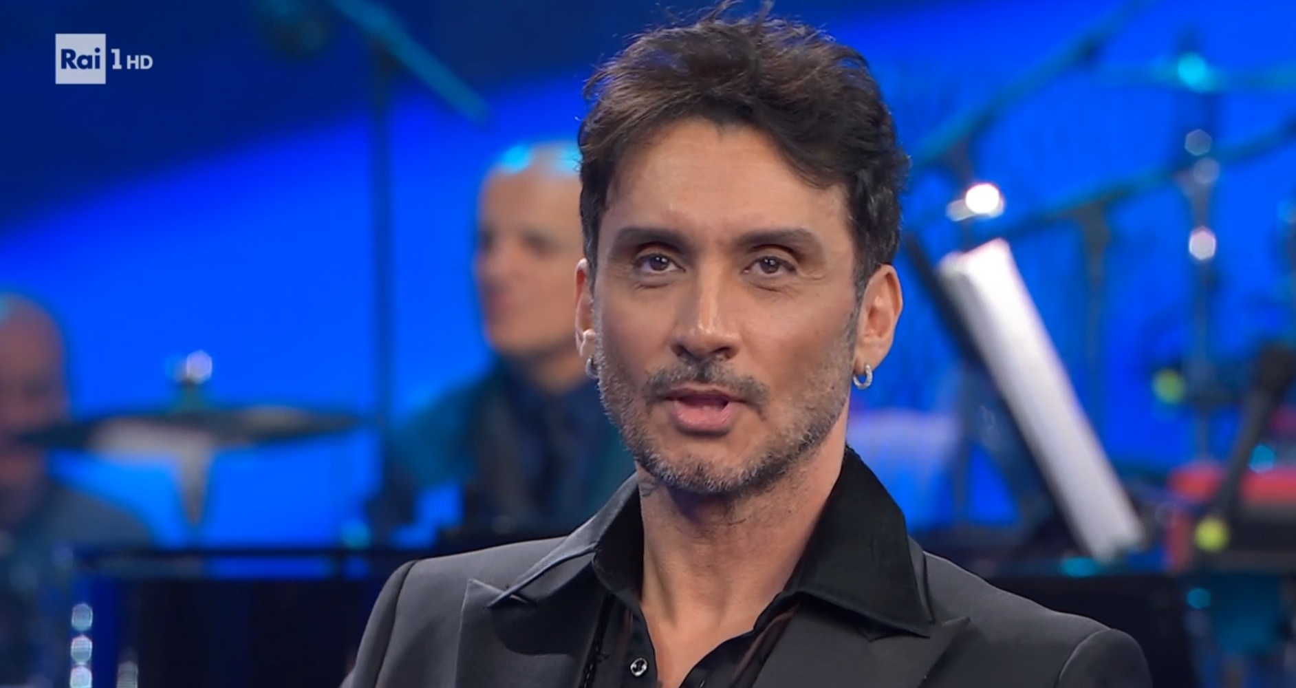 Fabrizio Moro con “Il mio canto libero” vince Canzonissima 2026