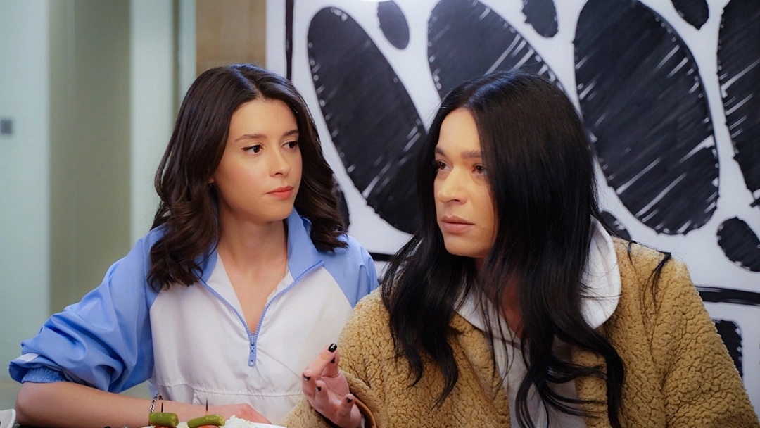 Lila e Zehra - Forbidden Fruit