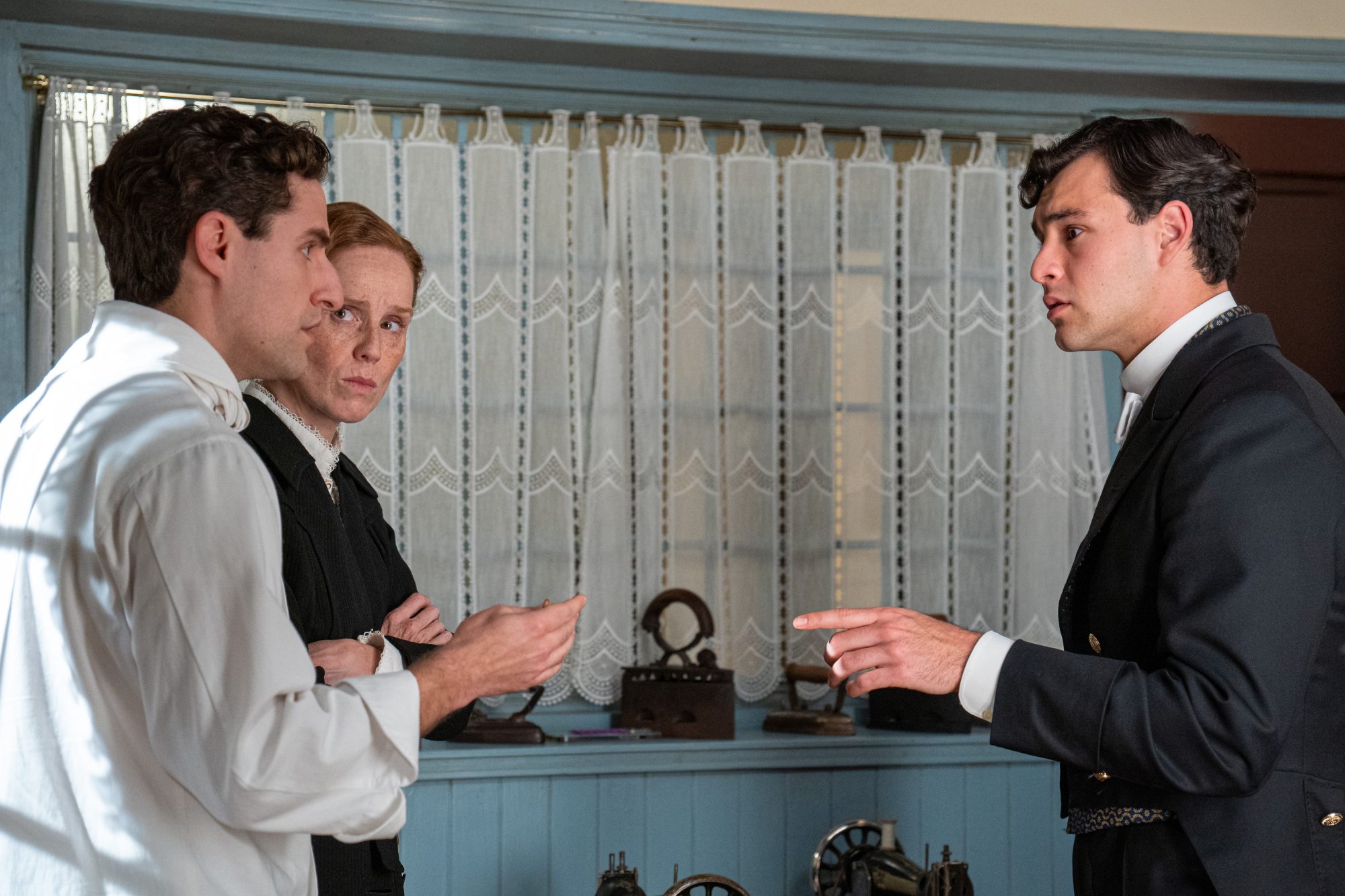 Lope, Pia e Curro - La Promessa