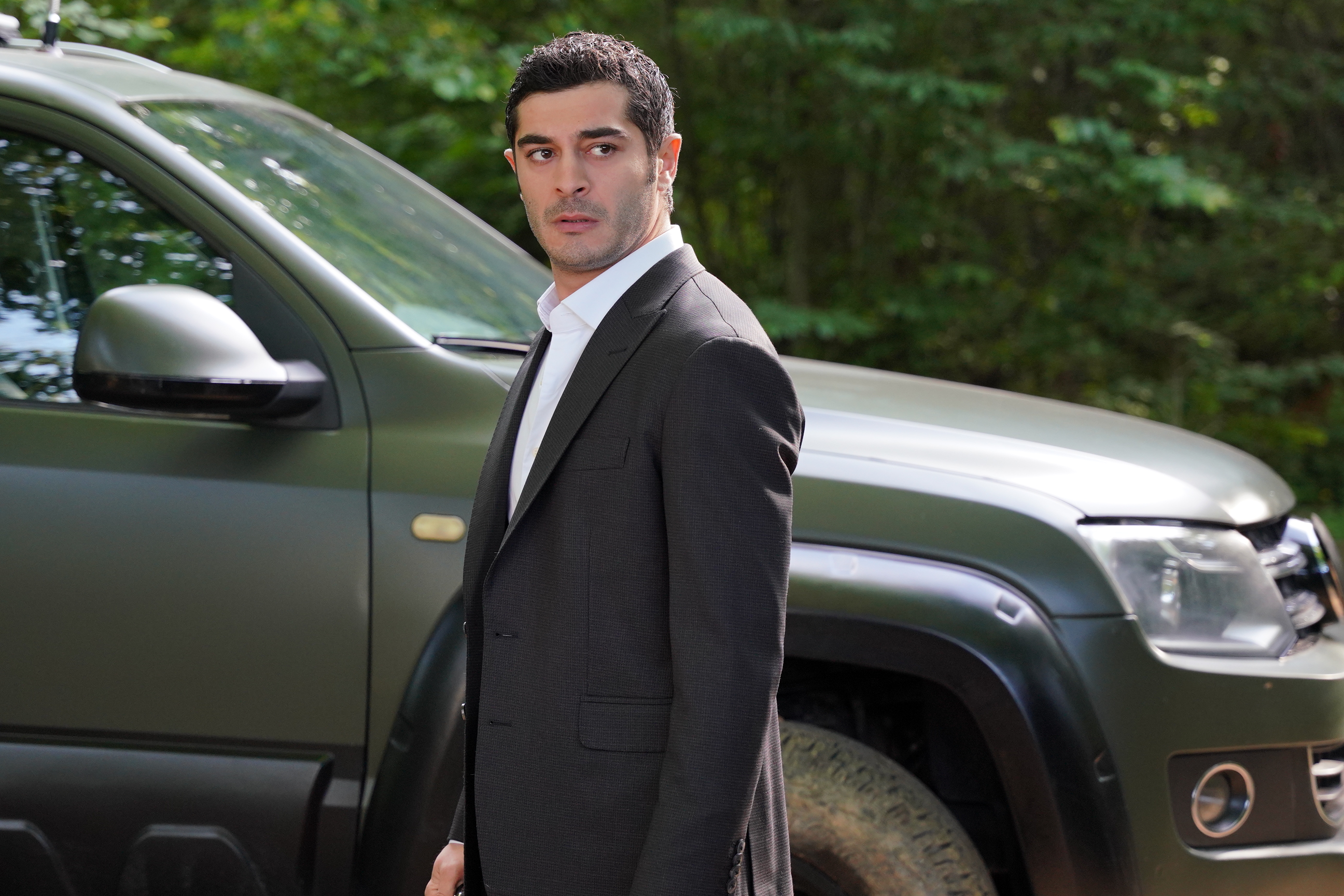 AAA: alzi la mano chi ha capito qualcosa sulle parentele di Mahir!