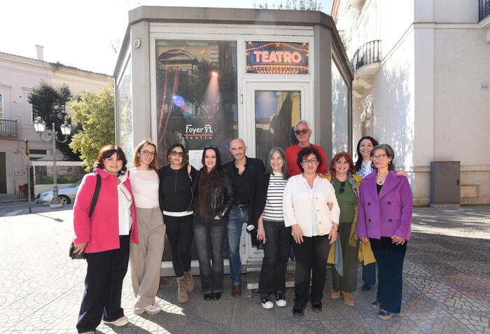 Il teatro più piccolo del mondo. Si ispira a Fiorello