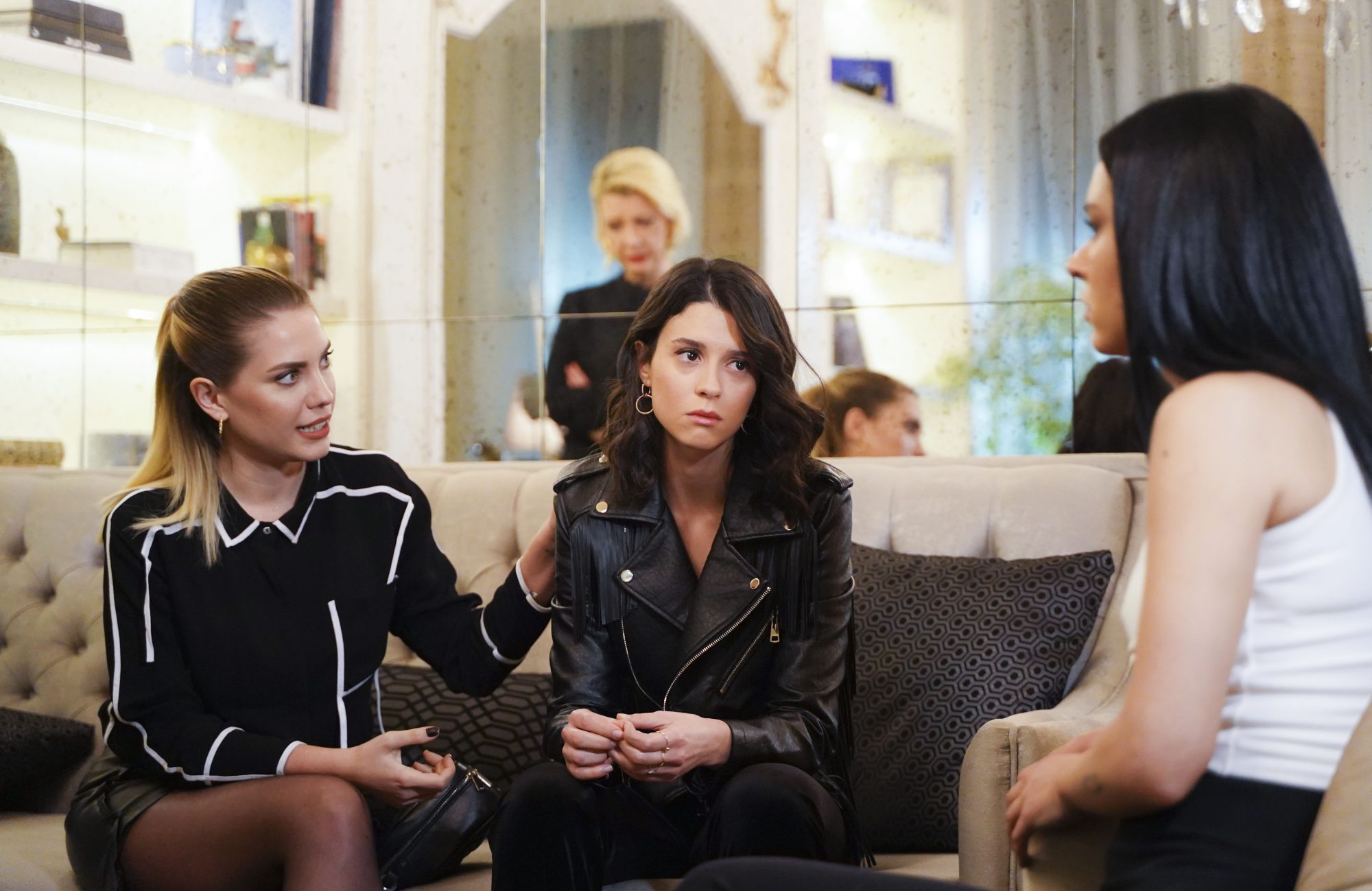 Yildiz, Lila e Zehra - Forbidden Fruit