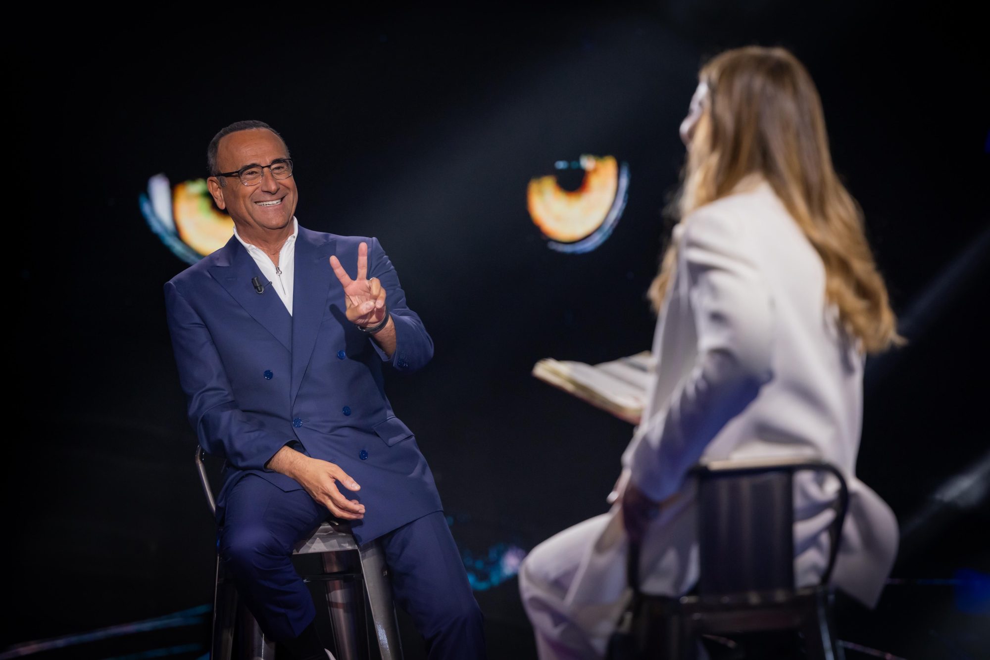 Conti difende l’annuncio di De Martino a Sanremo ma ammette: “Il mio erede è Nicola Savino”