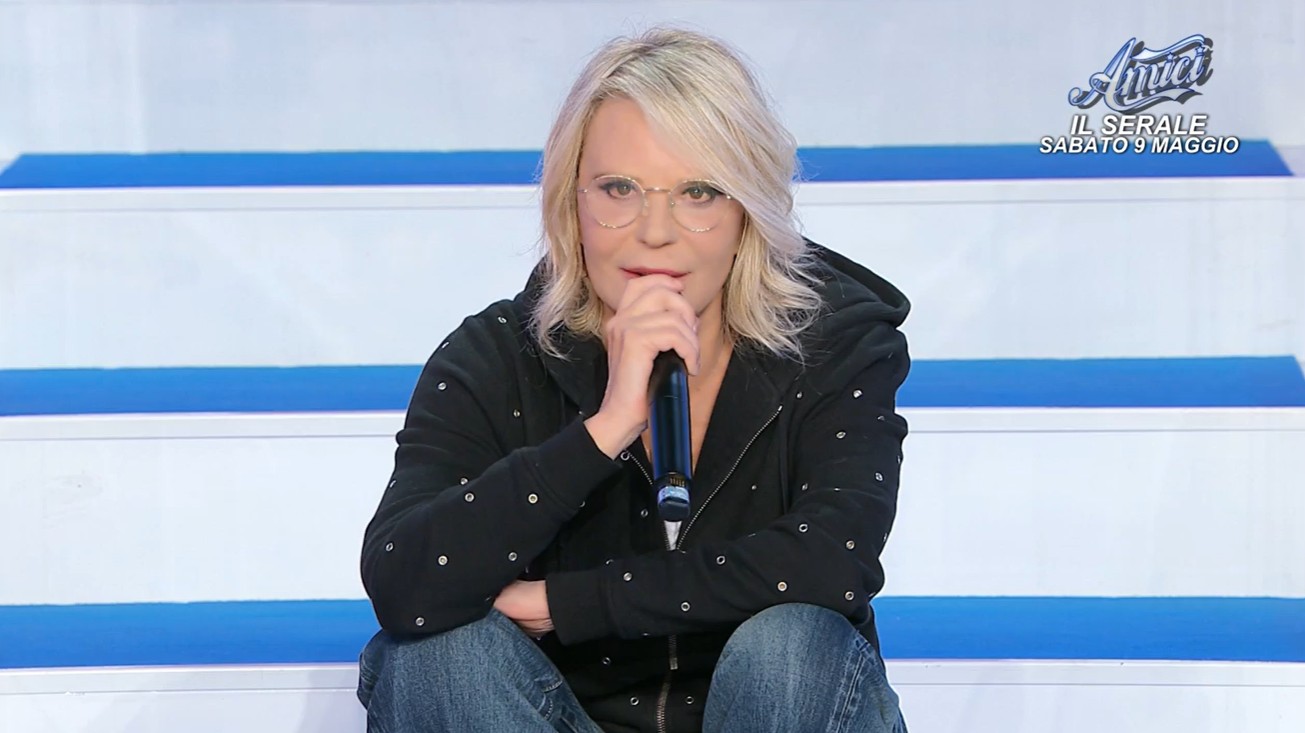 Ascolti TV Total Audience | Venerdì 8 Maggio 2026. Uomini e Donne (+83K) e Il Paradiso delle Signore (+71K) crescono più di tutti