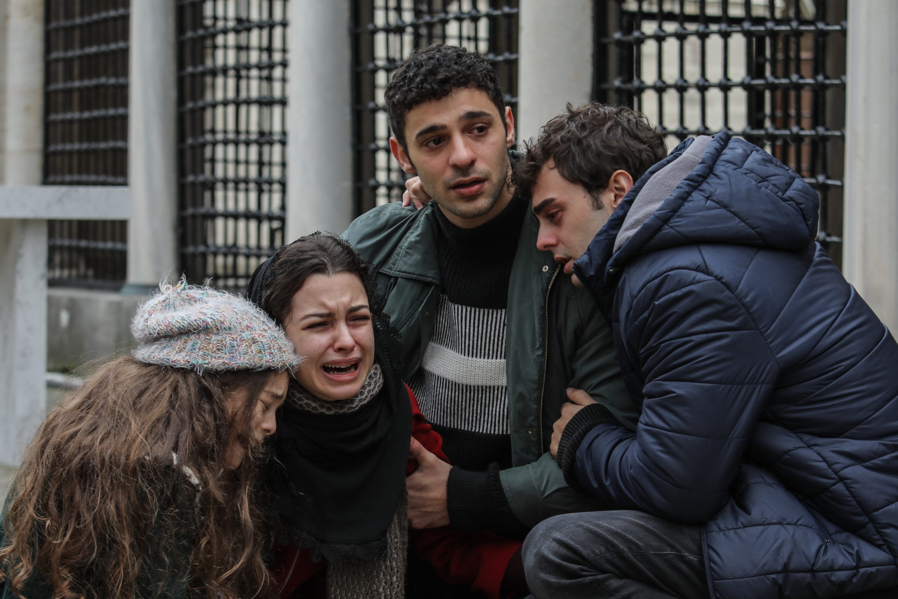tutto per la mia famiglia ecco come inizia la tragica storia dei fratelli eren da Davidemaggio.it tutto per la mia famiglia ecco come inizia la tragica storia dei fratelli eren