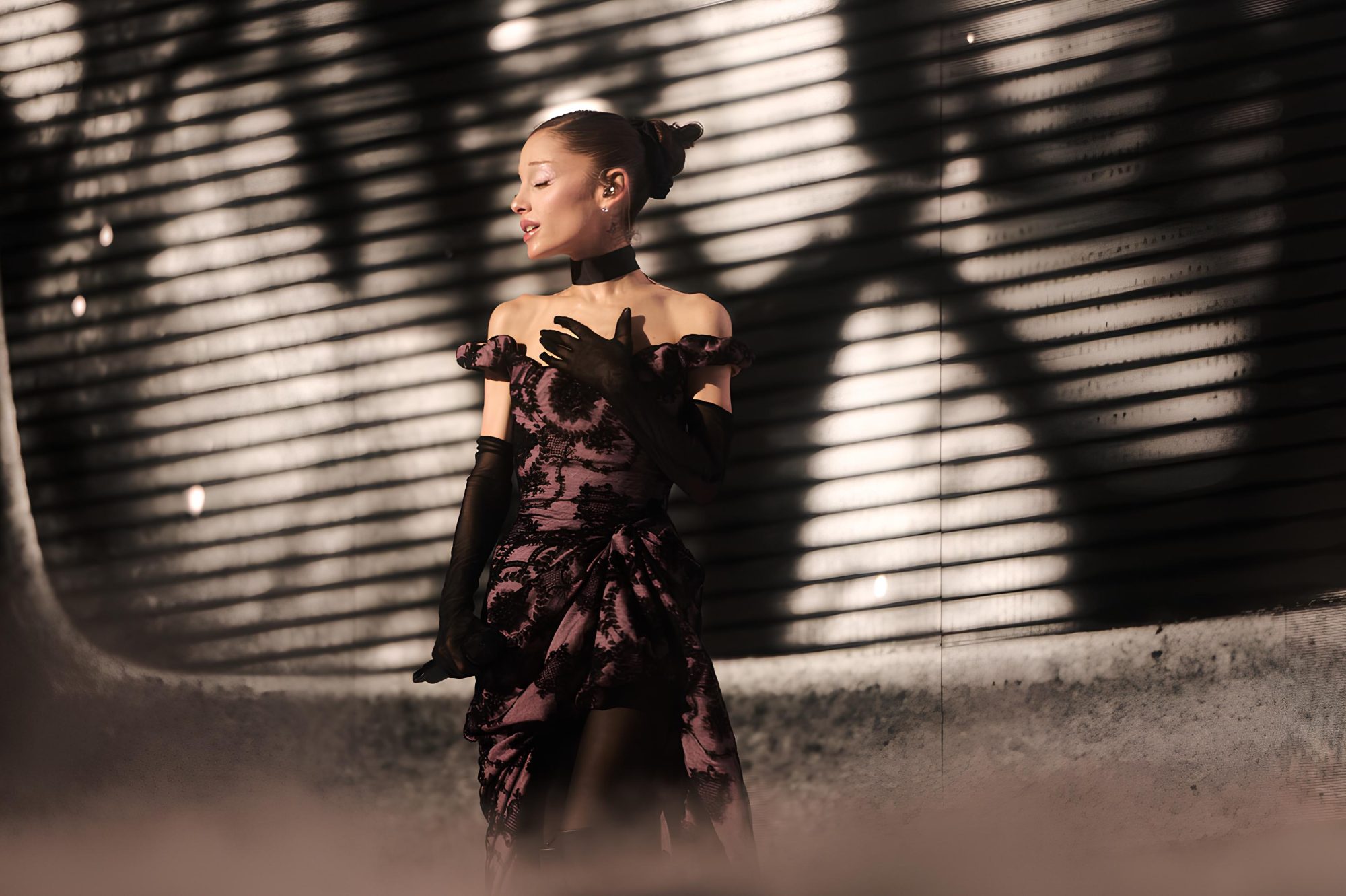 Classifica FIMI dal 31 luglio al 6 agosto 2026, Ariana Grande subito in testa negli album con “Petal”