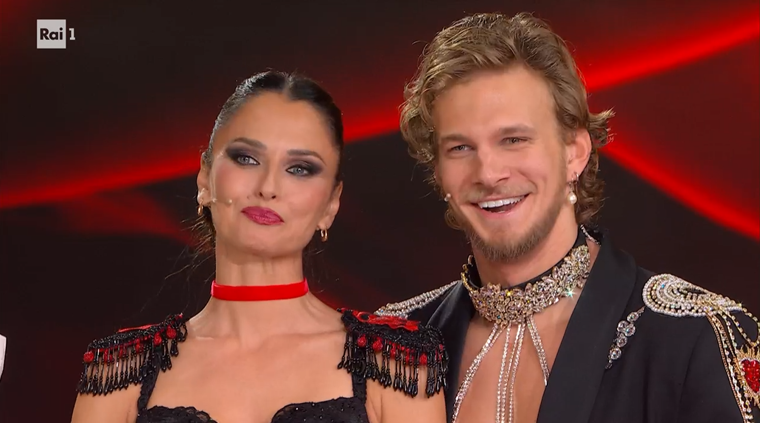 Ballando con le Stelle 2026, quarta puntata in diretta: Anna Safroncik e Leonardo Lini recuperano la sintonia con un paso doble