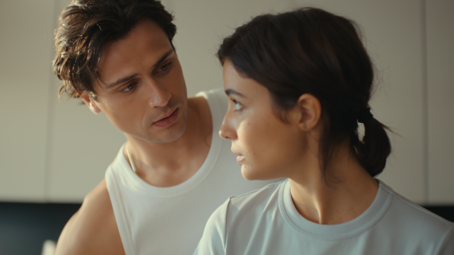 Baptiste Masseline e Carmen Kassovitz in Campus Drivers