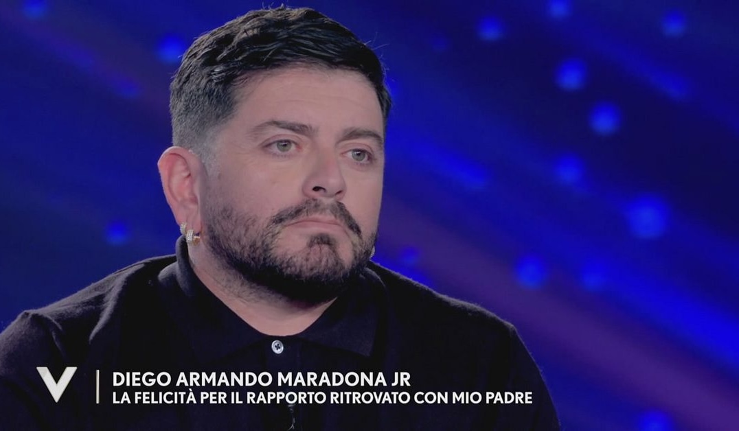Verissimo, da Valeria Fabrizi e Maradona Jr al caso David Rossi con la moglie e la figlia in studio