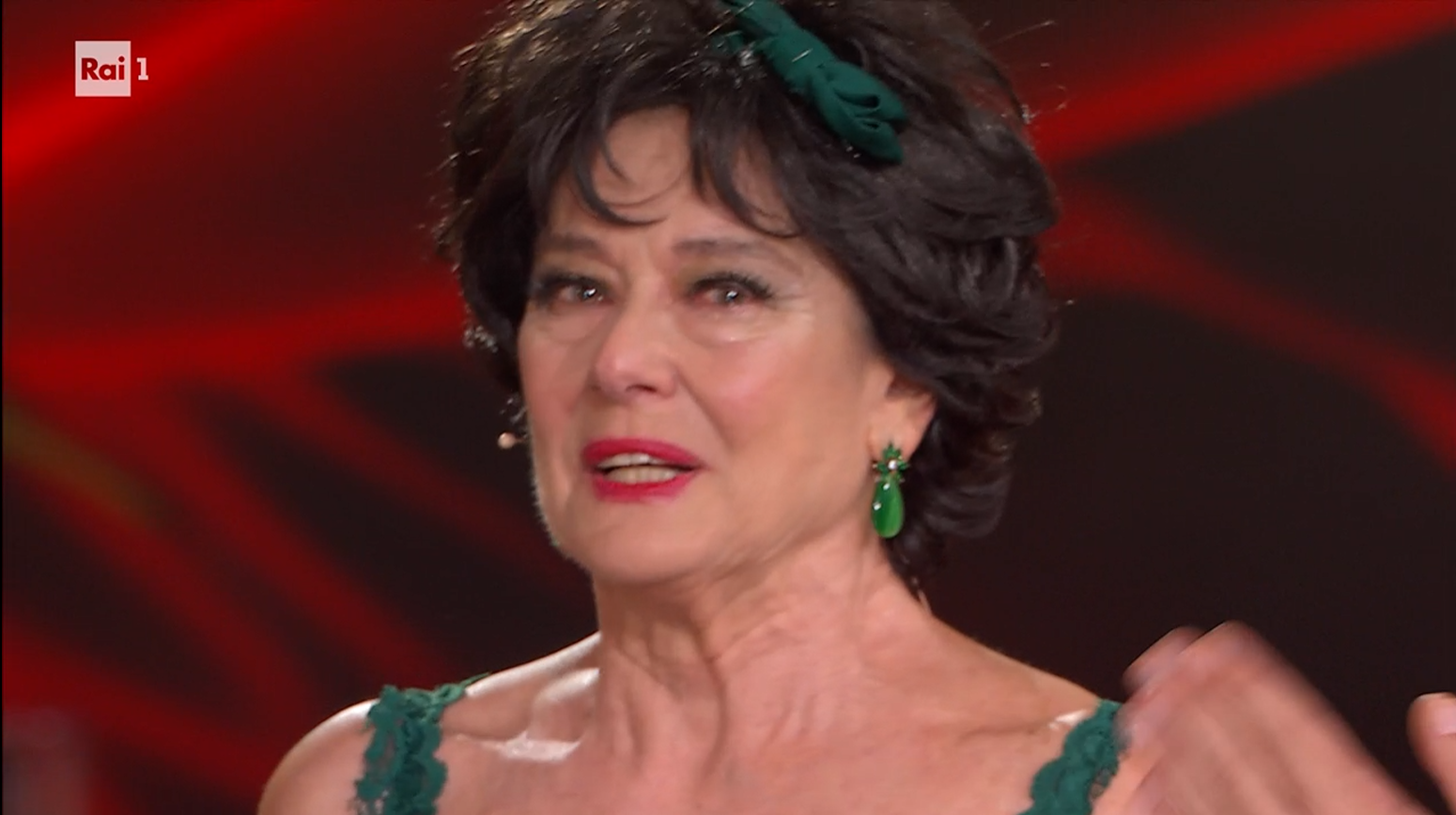 Ballando con le Stelle 2026, quarta puntata in diretta: Monica Guerritore in lacrime di fronte al voto altissimo della giuria