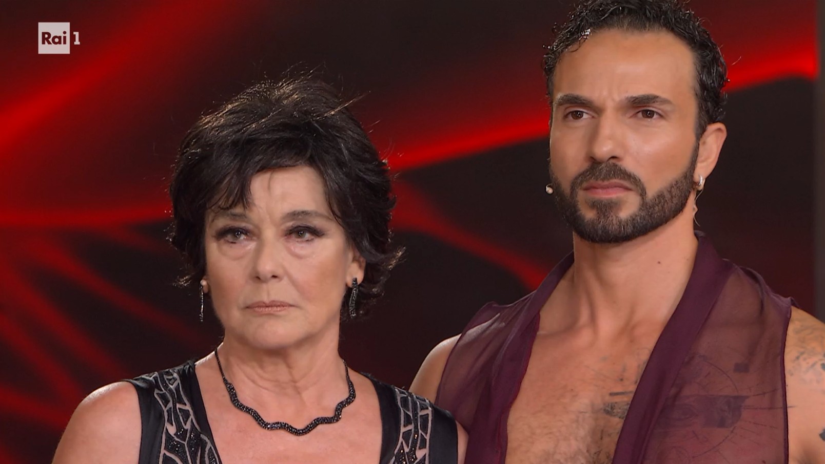 Ballando con le Stelle 2026, prima puntata: Monica Guerritore conquista tutti