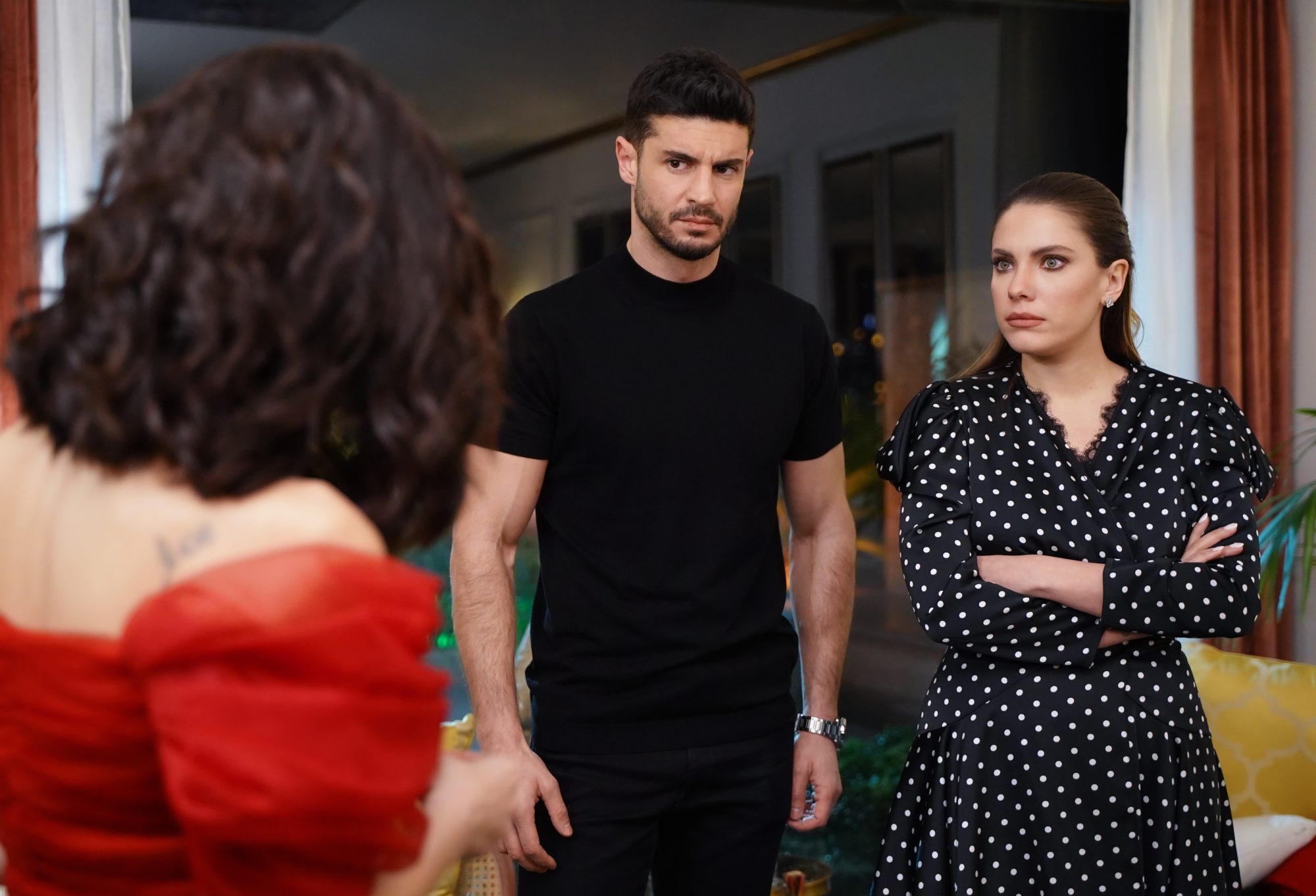 Sahika con Cagatay e Yildiz - Forbidden Fruit