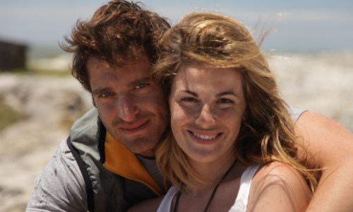 UN PARADISO PER DUE: UNA COMMEDIA ECOLOGICA PER LA INCONTRADA, MORELLI E LAURA ESQUIVEL QUESTA SERA SU CANALE 5