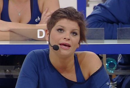 SCIALLA AL TOP NELLE CLASSIFICHE. ALESSANDRA AMOROSO PRIMA IN HIT PARADE. AMICI HA SFORNATO LA NUOVA GIUSY FERRERI?