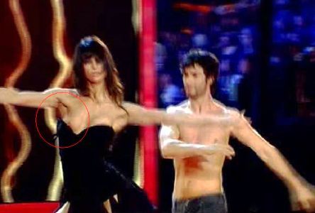 AMICI, 9^ PUNTATA: VINCONO I BLU CHE MANDANO A CASA MARIO. E LA BALLERINA ELEONORA… SCAPEZZOLO’