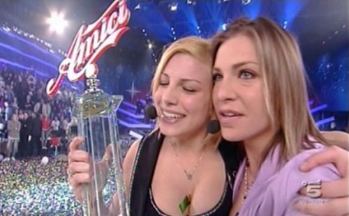 ASCOLTI TV DI LUNEDI 29 MARZO 2010: AD INCORONARE LA VINCITRICE DI AMICI 5.940.000 SPETTATORI (29,90%). IN POCHI PER LO SPECIALE PORTA A PORTA (14.26%), BUON RISCONTRO PER MINISSIMA (13%) E PER L’INFILTRATO SPECIALE DI ITALIA1 (12.23%). CONTINUA IL SUCCESSO DI CHI L’HA VISTO (12.28%). FLOPPA FEDE CON LO SPECIALE TG4 (2.54%) BATTUTO DALLO SPECIALE TG LA7 (2.79%).