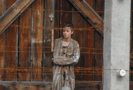 ASCOLTI TV DI MERCOLEDI 27 GENNAIO 2010: PER NON DIMENTICARE, 7 MILIONI (26%) HANNO SEGUITO “MI RICORDO ANNA FRANK”.