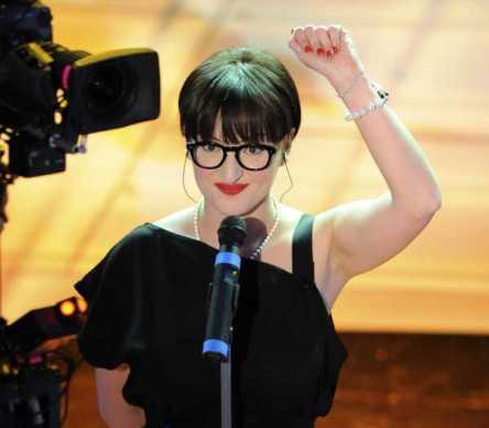 SANREMO 2009, quarta serata: FORREST GUMP ARISA TRIONFA TRA LE PROPOSTE, ANCHE BONOLIS HA LA SUA CAVALLA PAZZA, ELIMINATI DOLCENERA E I GEMELLI DIVERSI