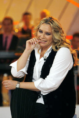 BALLANDO CON LE STELLE 6, IL CAST: IL “CICLONE” BARBARA DE ROSSI PRONTA A VESTIRE I PANNI DELLA BALLERINA