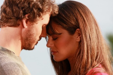 CAPRI 3, LA RIVOLUZIONE: “RISORGE” DONNA ISABELLA