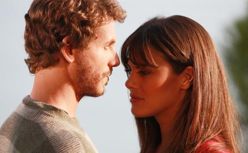 ASCOLTI TV DI MARTEDI 6 APRILE 2010: CAPRI CON 5 MILIONI E MEZZO E IL 20% DI SHARE SUPERA UN PARADISO PER DUE (17%). SUPER BALLARO’ AL 15%. SOLO IL 17% PER MATRIX ESCLUSIVO CON STASI