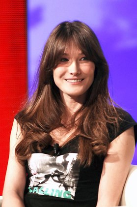CARLA BRUNI OSPITE IN ESCLUSIVA A “CHE TEMPO CHE FA” PER LA GIOIA DI PAOLO BONOLIS