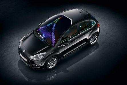 LA TOUR EIFFEL, DA UN ALTRO PUNTO DI VISTA