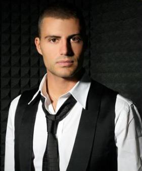 ISOLA DEI FAMOSI, I “FIGLI DI”… POOH: DANIELE BATTAGLIA. SARA’ LUI IL PRIMO A SBARCARE SULL’ISOLA CON I FAMOSI?