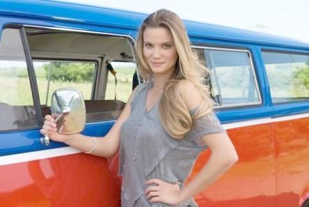 DOMENICA CINQUE… E SE ARRIVASSE LA CICOGNA?