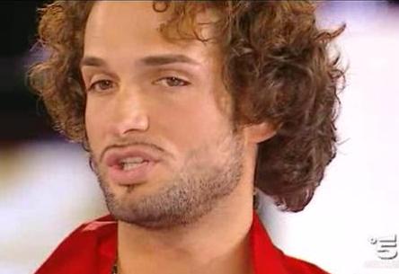 GF10, IL PRINCIPE GEORGE LEONARD A DM: “E’ STATO TUTTO TALMENTE CONCORDATO CHE… NON HO UNA LIRA! HO CHIESTO 100 EURO IN PRESTITO AI REDATTORI DI ENDEMOL”.