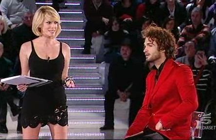 ASCOLTI TV DI LUNEDì 11 GENNAIO 2010: RECORD PER GRANDE FRATELLO 10 A 6 MILIONI E MEZZO. LA FICTION DI RAI1 SOTTO IL 20%. BOOM DI STRISCIA E DELL’EREDITA’ (29% NELLA PRIMA PARTE)