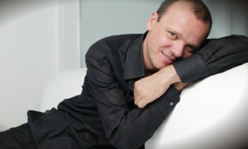 GIGI, QUESTO SONO IO: SCAMPATA LA SAGRA PAESANA.