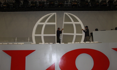 GLOB: TORNA QUESTA SERA L’IRRIVERENZA DI ENRICO BERTOLINO.