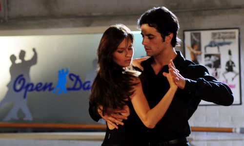 IL RITMO DELLA VITA: BALLANDO CON LE STELLE IN SALSA TALENT-FICTION