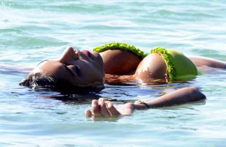 ISOLA DEI FAMOSI 6 / ATTO X: L’ISOLA DELLA FARFALLINA VIBRANTE MULTICOLOR. CHI VUOI CHE VINCA?