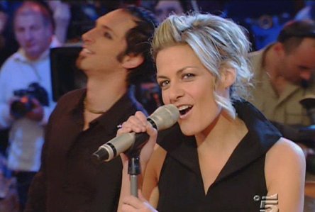 E’ “DELIRIO” NELLA SCUOLA DI AMICI