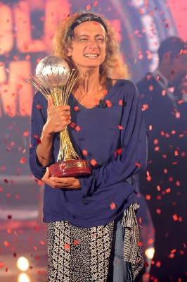 VLADIMIR LUXURIA VINCE L’ISOLA DEI FAMOSI 6