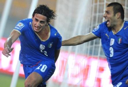 Protetto: ASCOLTI TV DI MERCOLEDI 15 OTTOBRE 2008: TUTTI A GUARDARE LA PARTITA (32.61%) MA ANNA E I CINQUE SI DIFENDE BENE (21.73%). BOOM DI MATRIX AL 25%.