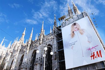 UN’APPARIZIONE AL DUOMO DI MILANO